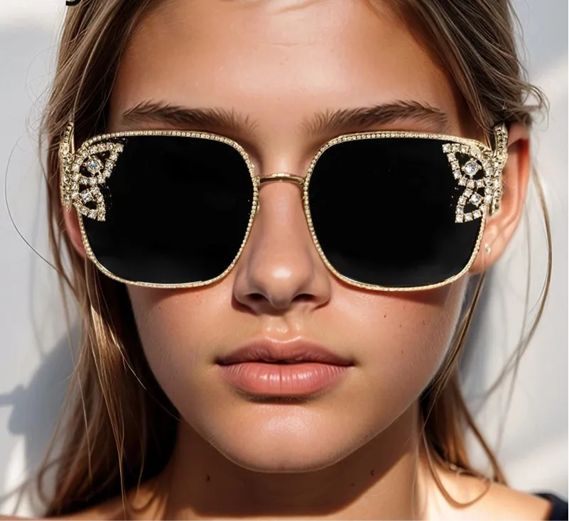 EM Women Rhinestone Butterfly Frame Sun Glasses