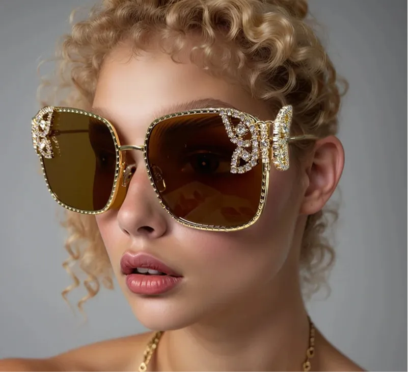 EM Women Rhinestone Butterfly Frame Sun Glasses