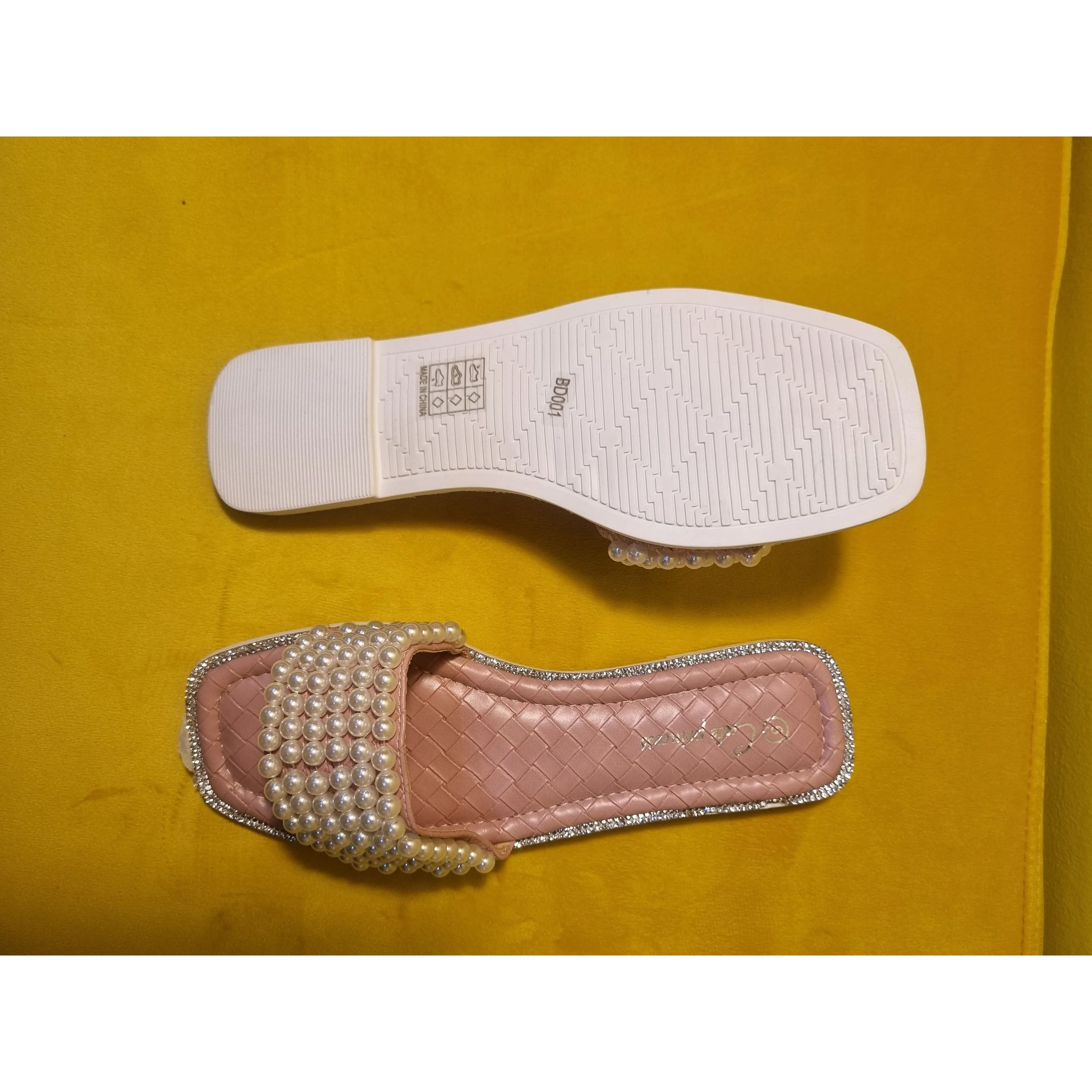 Flat Casual Rhinestone Faux Pearls Slippers.