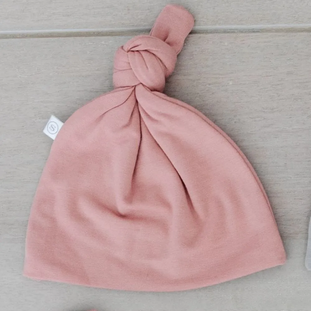Saranoni - Stretchy Swaddles & Hats