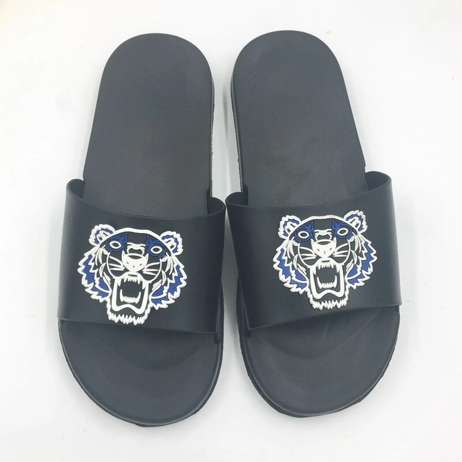 Women's Summer Casual Flip Flops With Tiger Print